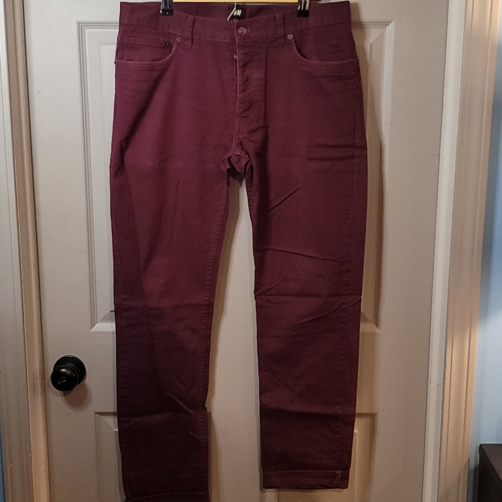 H&M Khaki Maroon 32x30
